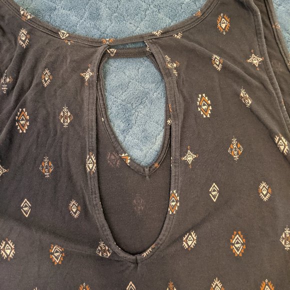 Torrid Gray Western Pattern Peek-A-Boo Tank - Picture 6 of 6